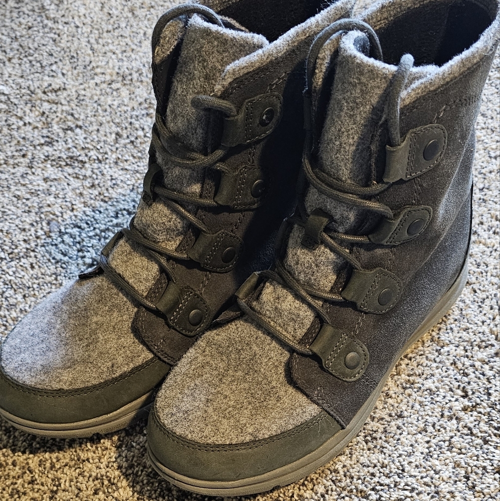 Brand New Sorel Joan Explorer